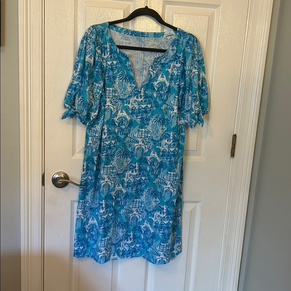 Lilly Pulitzer Turquoise and White Patterned Blouse - Picture 1 of 3